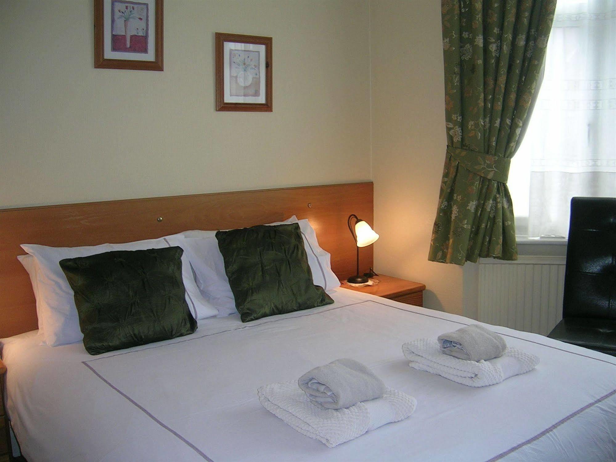 Wisma tamu Carolina 4*