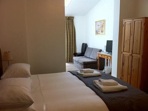Carolina Wisma tamu 4*